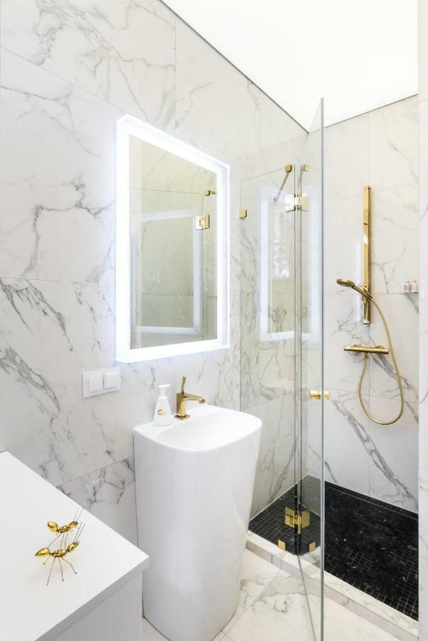 Golden Fish - New Apartment - Old Town Cracovie Extérieur photo